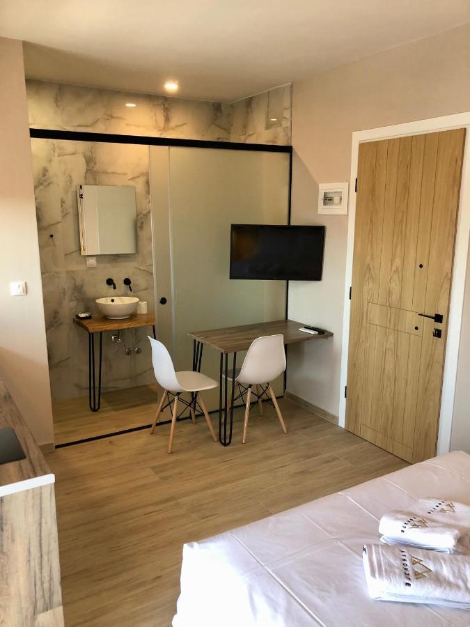 Athonite All Seasons Luxury Suites Иерисос Екстериор снимка