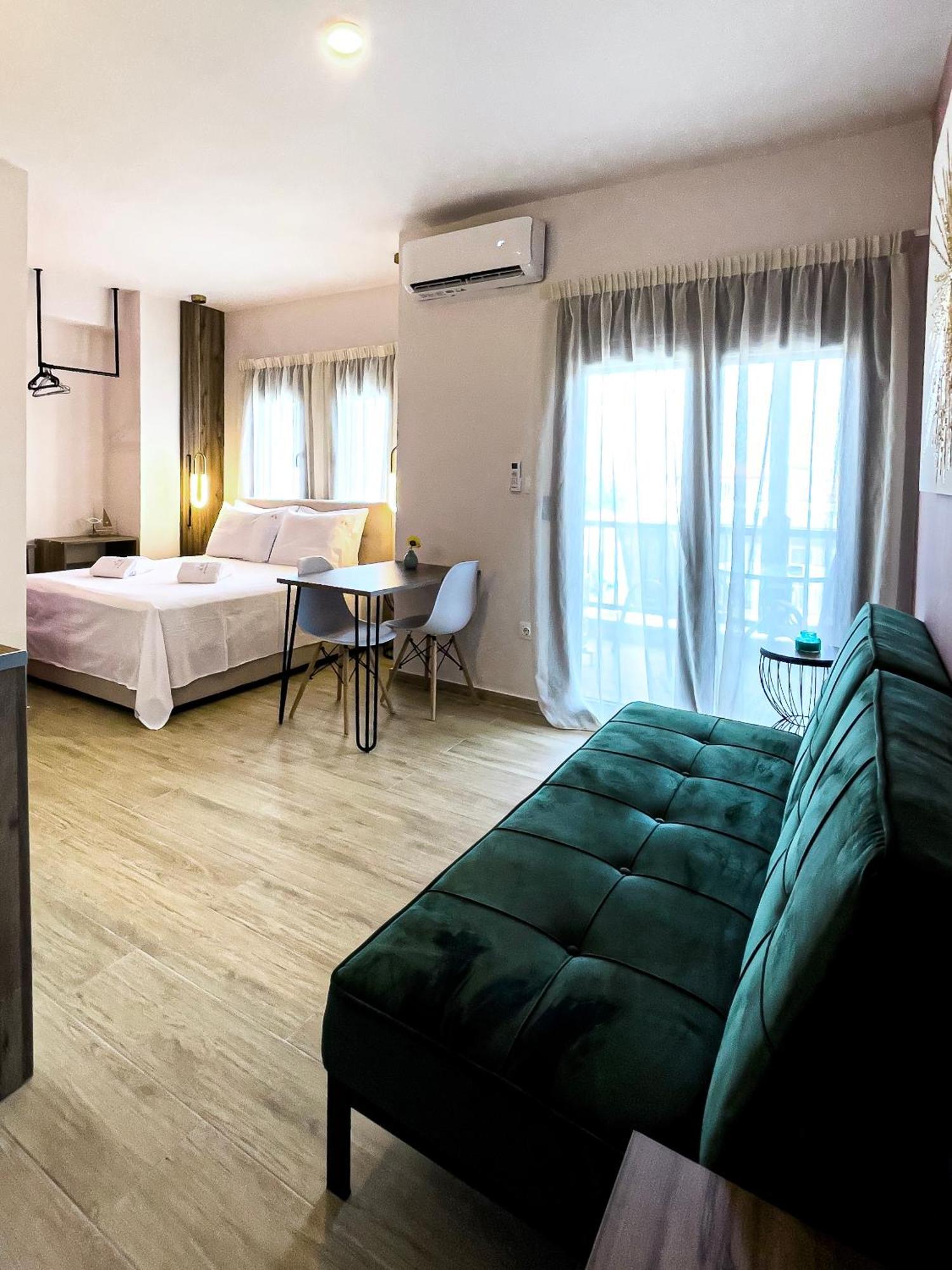 Athonite All Seasons Luxury Suites Иерисос Екстериор снимка