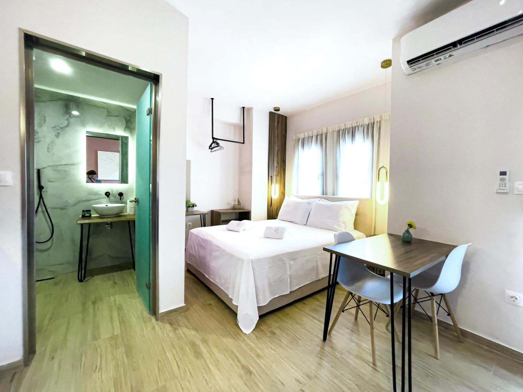 Athonite All Seasons Luxury Suites Иерисос Екстериор снимка