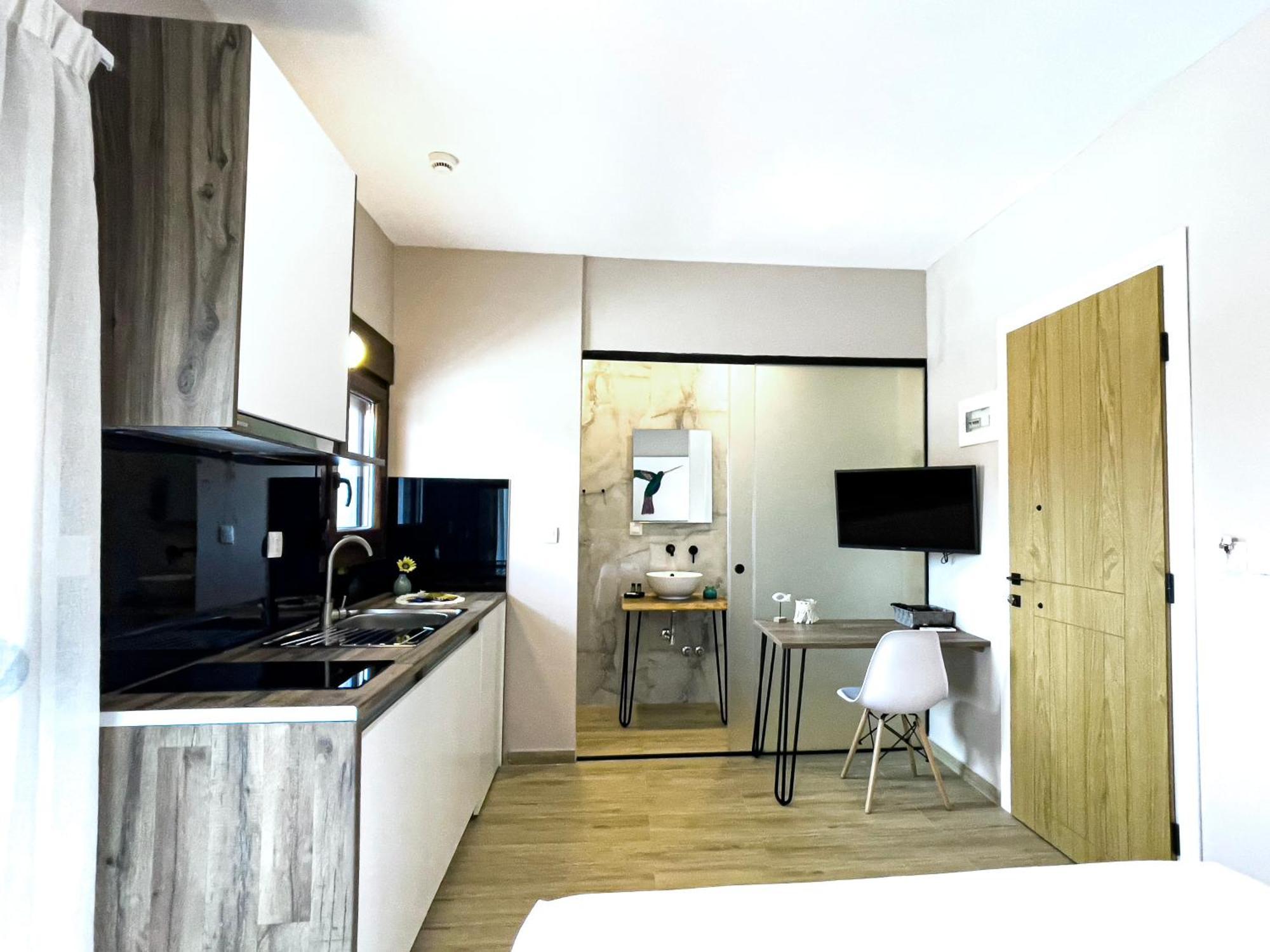 Athonite All Seasons Luxury Suites Иерисос Екстериор снимка