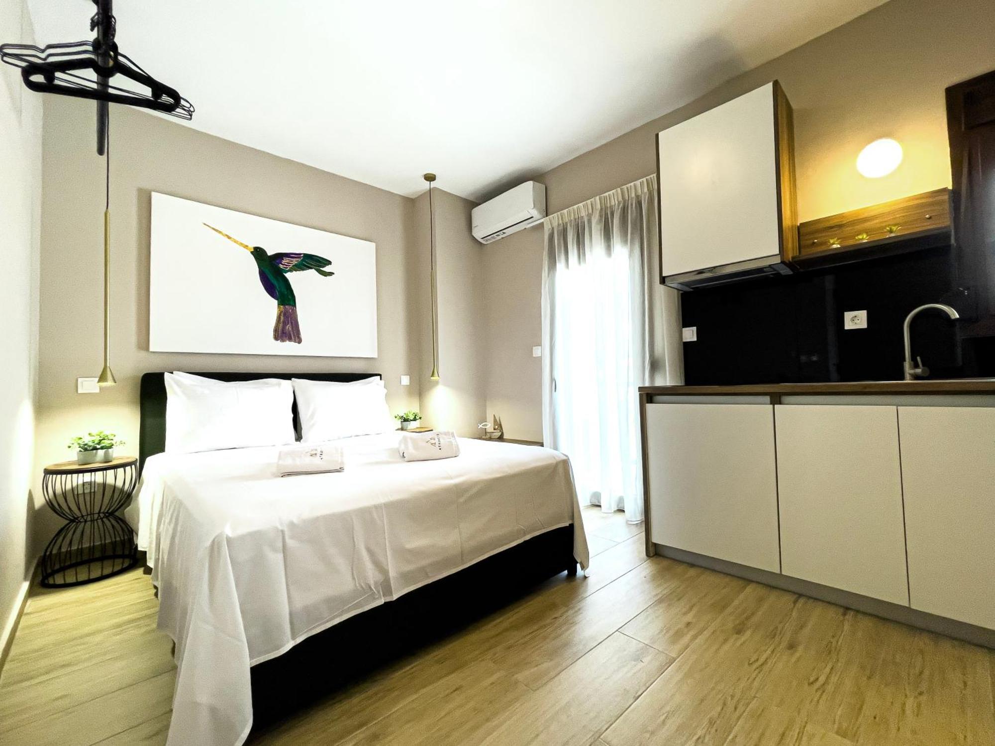 Athonite All Seasons Luxury Suites Иерисос Екстериор снимка